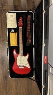 Guitarra Cutlass SSS Roja Music Man