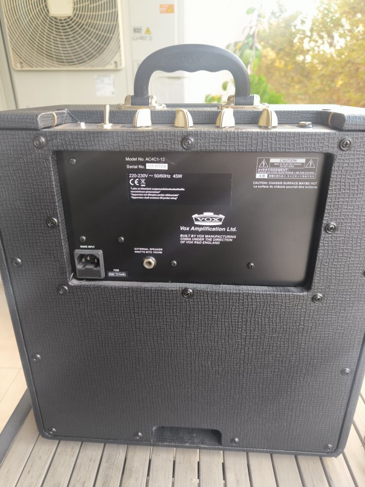 VOX AC4 12" ¡Envío incluido! de segunda mano · Foto 4 de 4 · Murcia · 240 €