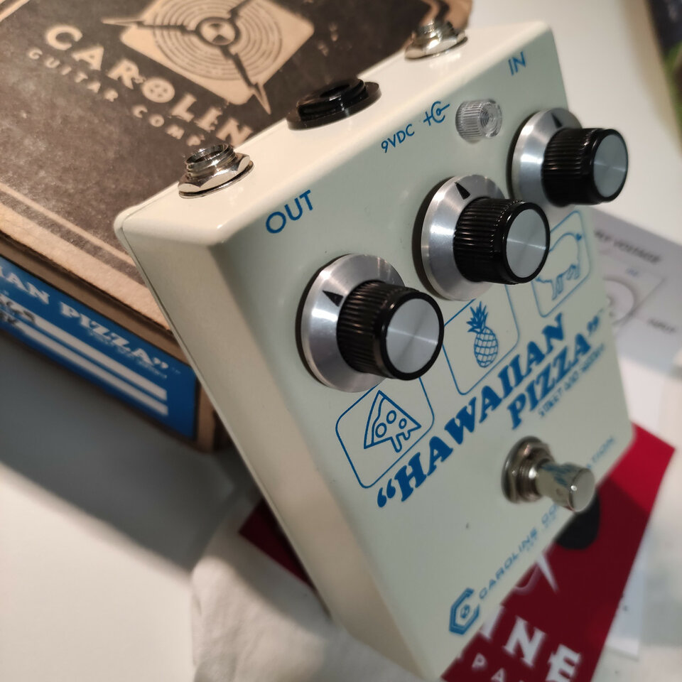 Hawaiian Pizza Fuzz - Caroline Co. de segunda mano · Foto 4 de 8 · Madrid · 150 €