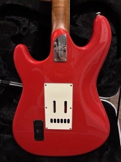Guitarra Cutlass SSS Roja Music Man