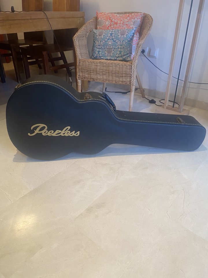 Guitarra de Jazz Peerless Monarch