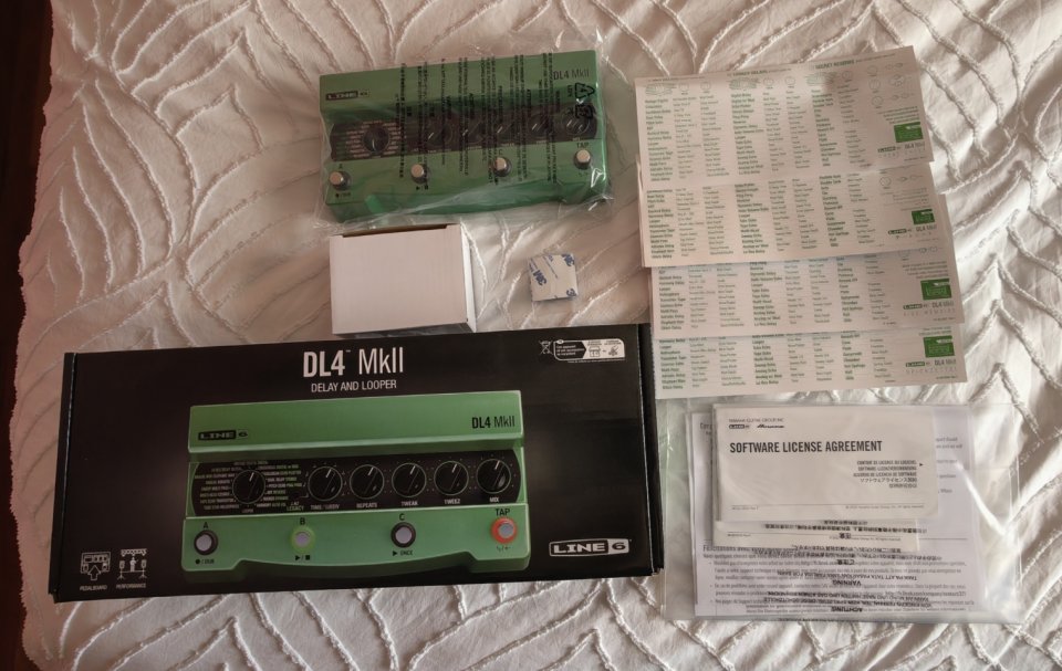 Line6 DL4 MKII Delay + Micro SD Transcend Looper