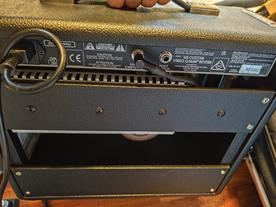 Fender 68 Custom Vibro Champ de segunda mano · Foto 2 de 4 · A Coruña · 750 €
