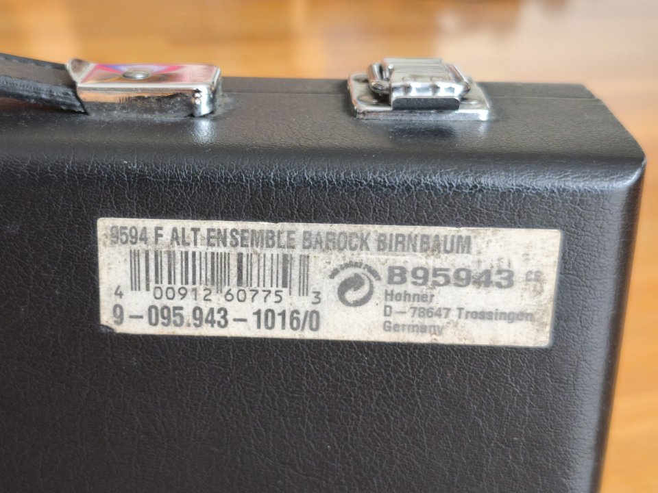 Flauta dulce de madera Hohner 9594-3 con estuche de segunda mano · Foto 6 de 6 · Barcelona · 100 €