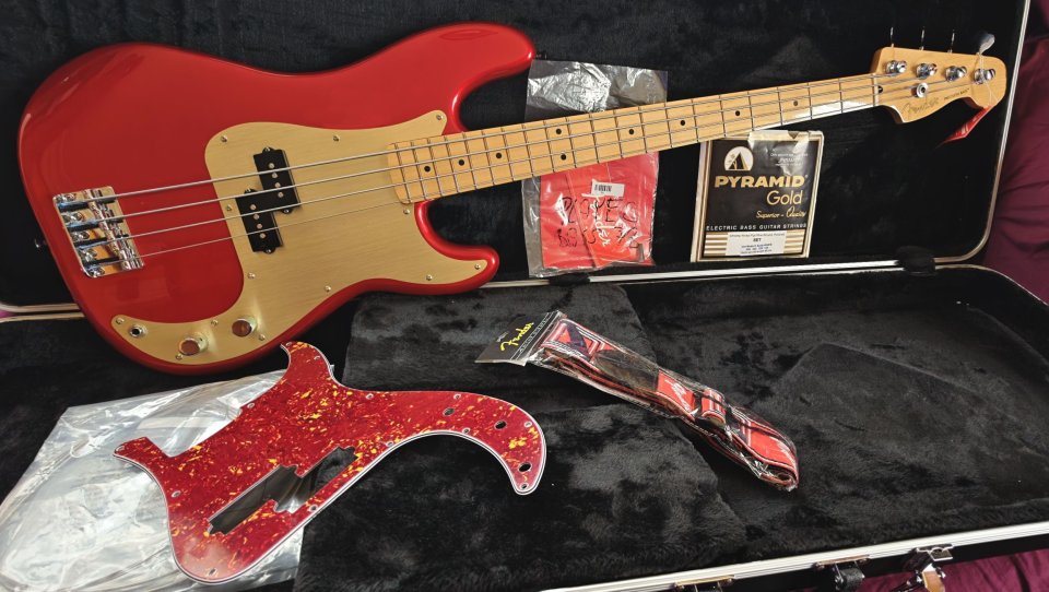 Fender Precision Player Special Edition Dakota Red de segunda mano · Foto 1 de 10 · Lugo · 849 €
