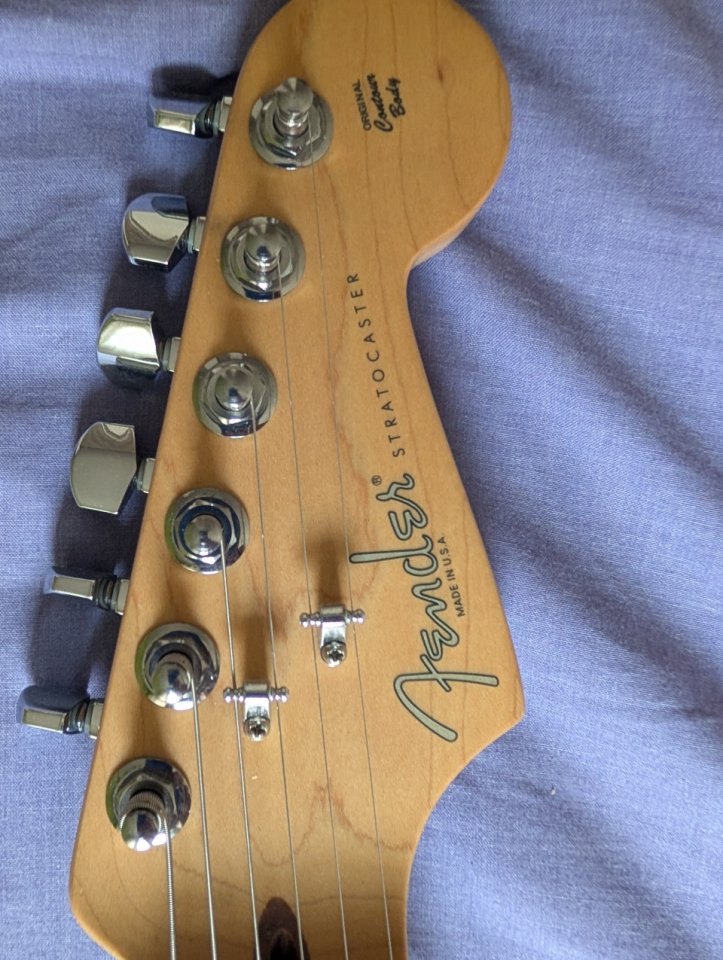 Fender Highway One Strat USA 2004- Bare Knuckle de segunda mano · Foto 3 de 9 · Bizkaia · 1300 €