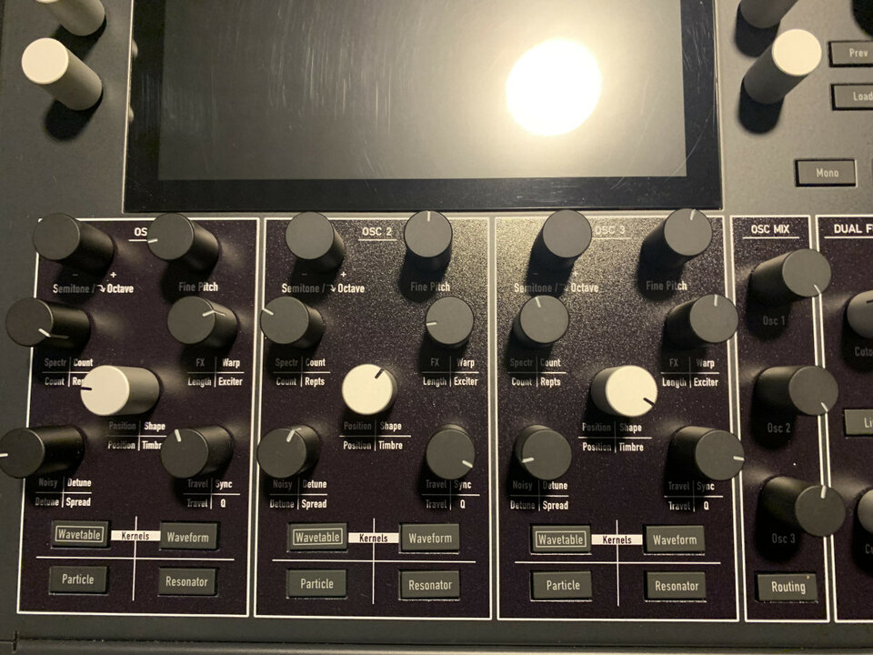 Essence FM MKI y Waldorf Iridium