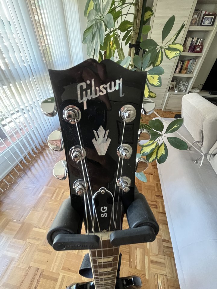 Gibson SG Standard Cardinal Red Burst de segunda mano · Foto 3 de 10 · Madrid · 1200 €