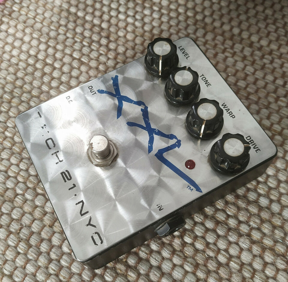 Tech 21 XXL, DIAMOND PLATE. 1990s . Pedal de Distorsión. Made in Usa. Envío gratis.