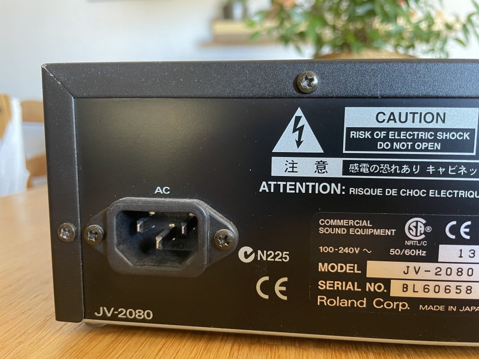 Roland JV 2080