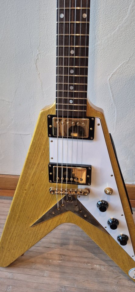 Flying Korina Chris Rod