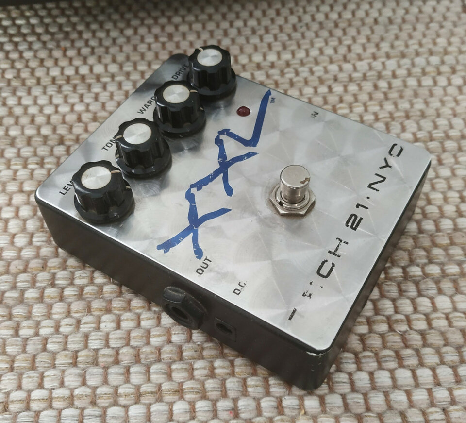 Tech 21 XXL, DIAMOND PLATE. 1990s . Pedal de Distorsión. Made in Usa. Envío gratis.