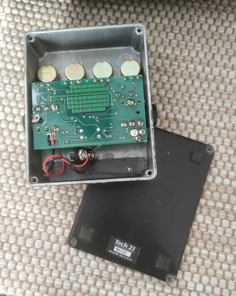 Tech 21 XXL, DIAMOND PLATE. 1990s . Pedal de Distorsión. Made in Usa. Envío gratis.