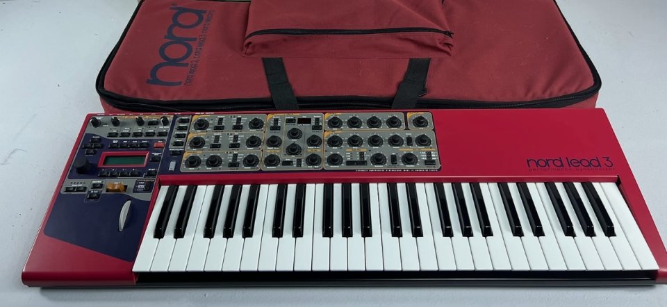 Sintetizador teclado NORD LEAD 3 con/sin mochila maleta NORD