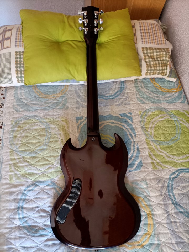 Gibson SG Carved Top - Autumn Burst Limited Solidbody Electric Guitar Features. de segunda mano · Foto 4 de 9 · Alicante · 2400 €