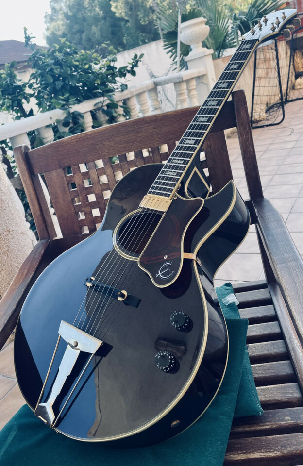Epiphone Howard Roberts