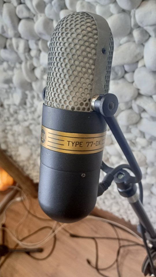 RCA 77 DX micrófono clásico