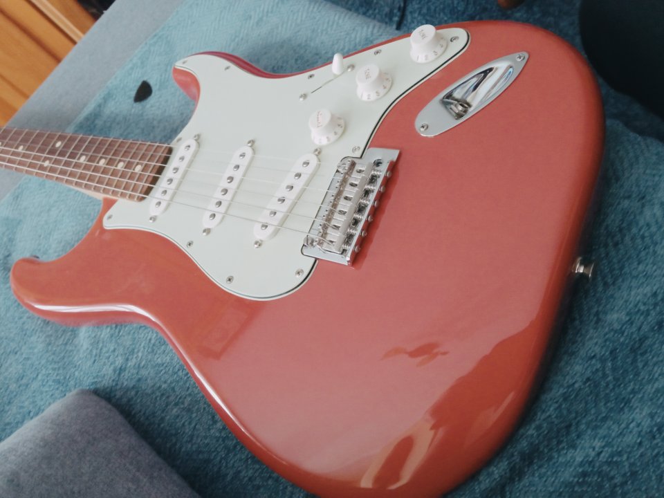 Fender Player Stratocaster Ltd Edition Fiesta Red 2022. de segunda mano · Foto 2 de 10 · Pontevedra · 480 €