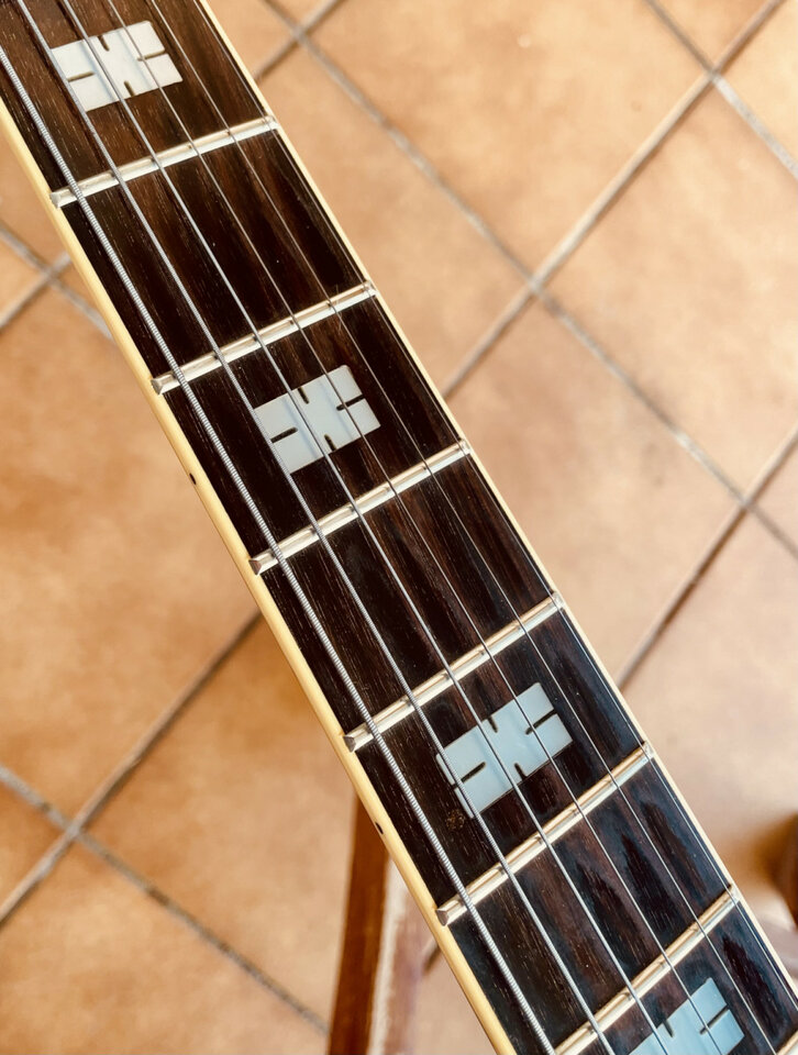 Epiphone Howard Roberts