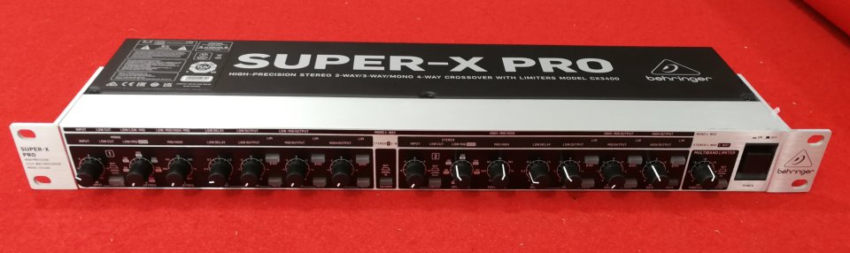 Behringer Super-X Pro CX3400 de segunda mano · Foto 2 de 3 · Girona · 79 €
