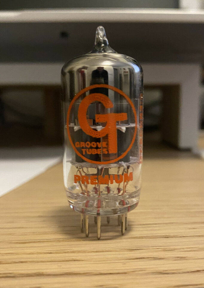 Válvulas de Previo GROOVE TUBES 12AX7.