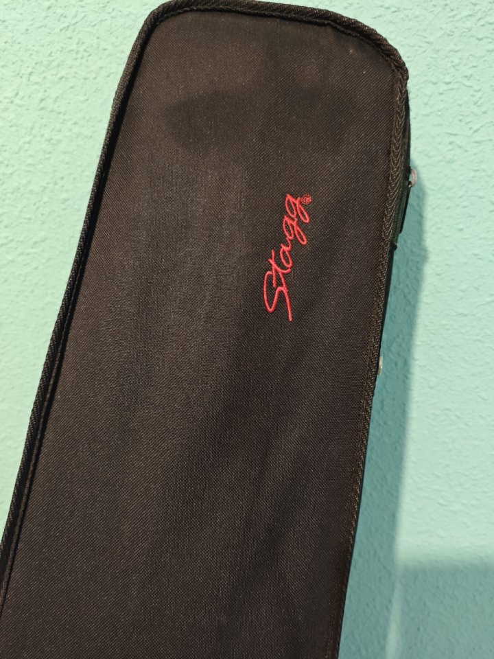 Ibanez AEG8E-NT electroacústica + funda rígida. Entrega en mano en Granada y alrededores.