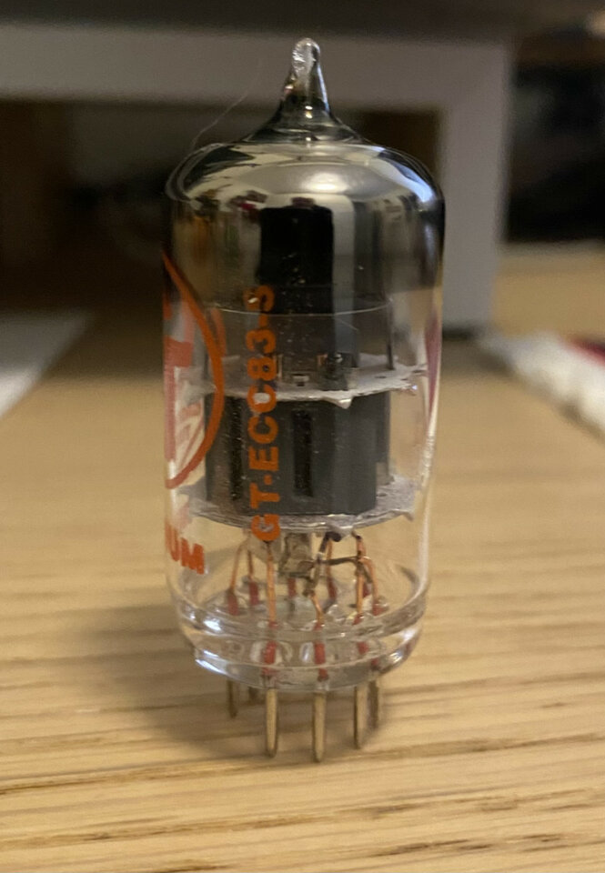 Válvulas de Previo GROOVE TUBES 12AX7.