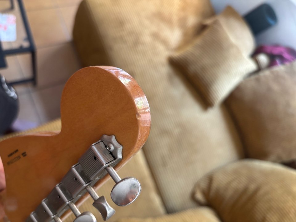Fender jaguar vintera 60 de segunda mano · Foto 4 de 6 · Barcelona · 900 €