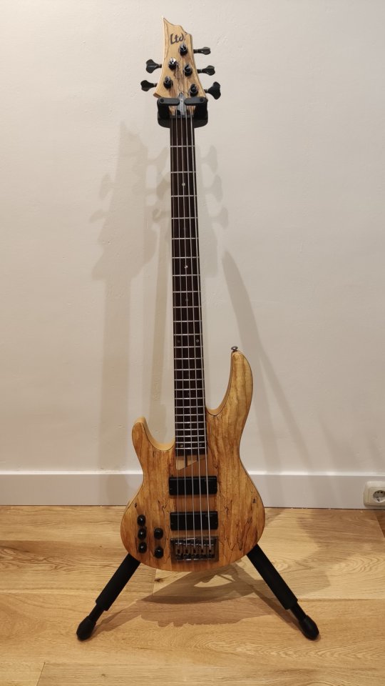 Bajo eléctrico ESP LTD B205-SM para zurdos de segunda mano · Foto 1 de 7 · Gipuzkoa · 450 €
