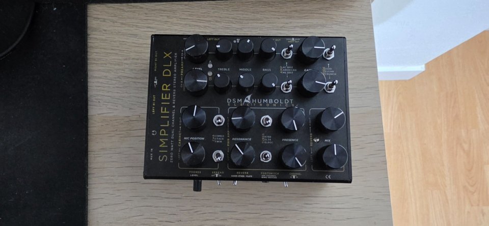 DSM Humboldt Simplifier DLX Amplificador de segunda mano · Foto 1 de 4 · Zaragoza · 210 €
