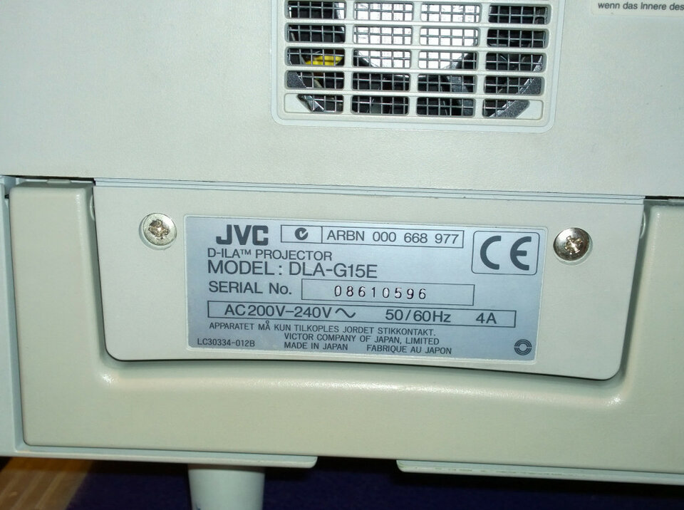 Proyector JVC DLA-G15E + flightcase