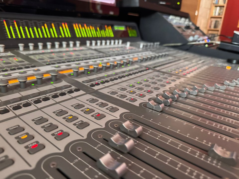 Avid C24 - Superficie de control 24 faders | Pro Tools / HUI