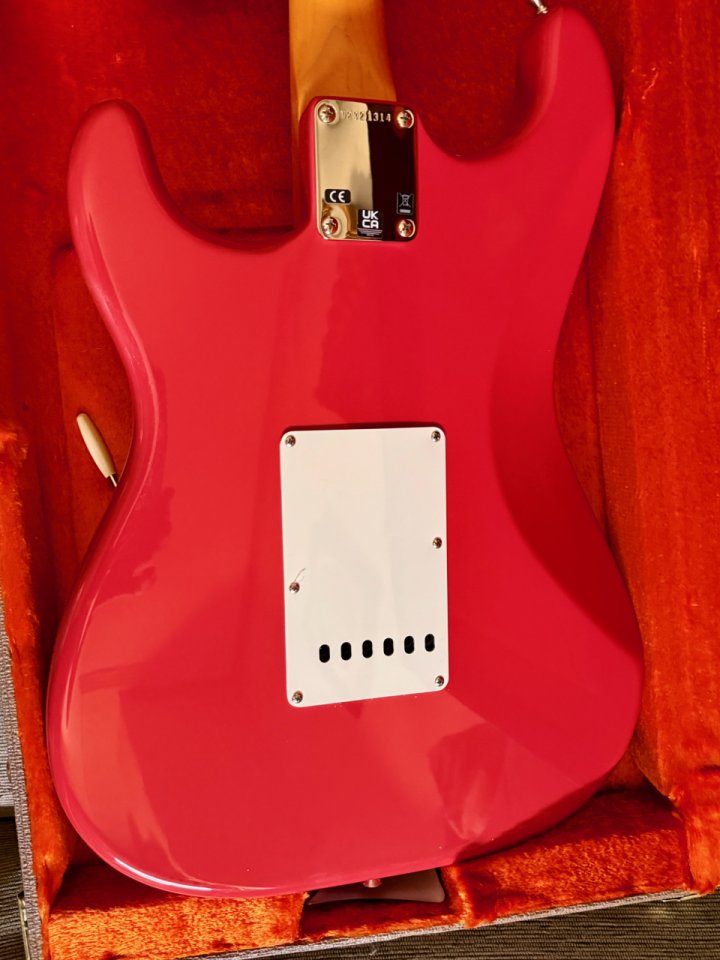 Fender American Vintage II 1961 Stratocaster – Fiesta Red de segunda mano · Foto 2 de 8 · Madrid · 1950 €