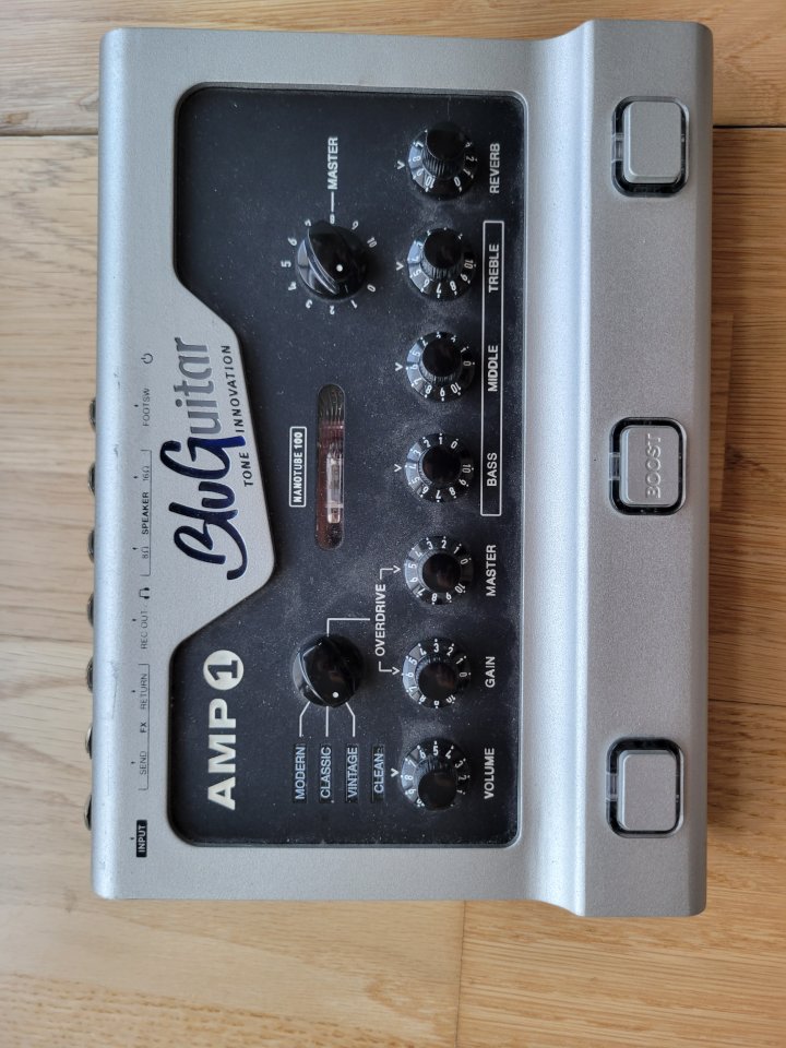 Bluguitar Amp1 Silver Edition de segunda mano · Foto 3 de 9 · Lugo · 350 €