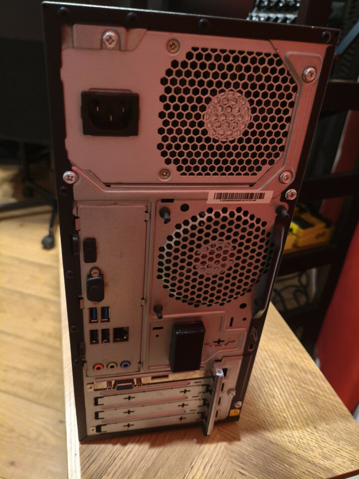 Torre AMD A10 3.5Hz - 16GB RAM - 2TB, Lenovo