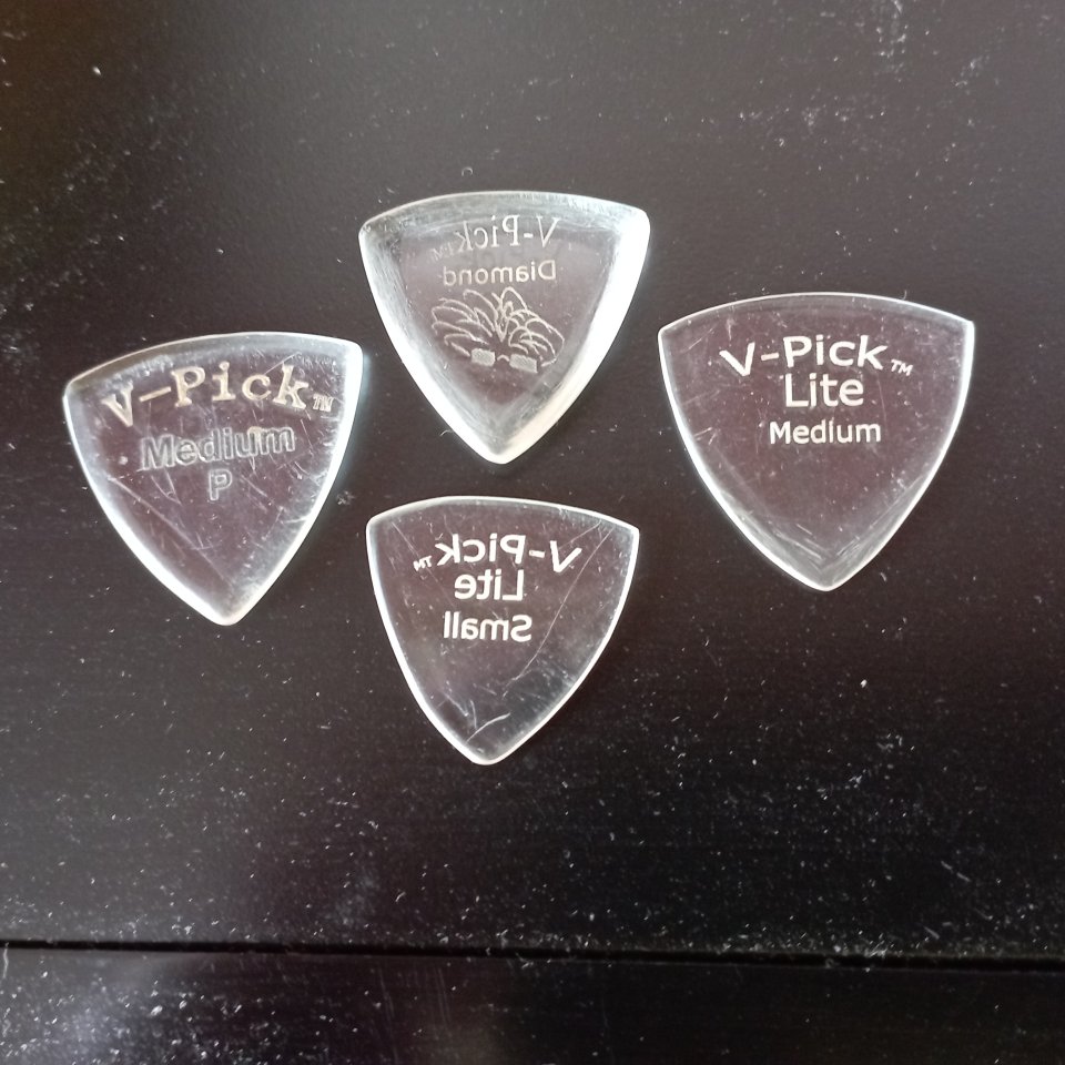 Puas V-picks