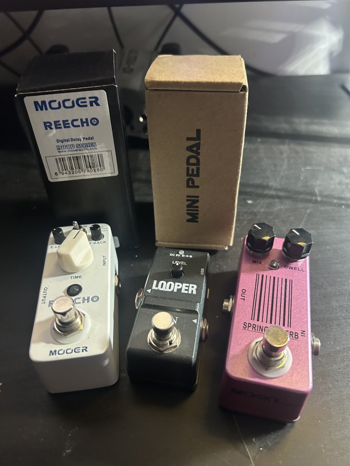 Delay, Reverb y Looper minis Nuevos