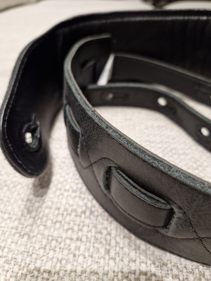 Correa de cuero para guitarra Ortega OSBS-1