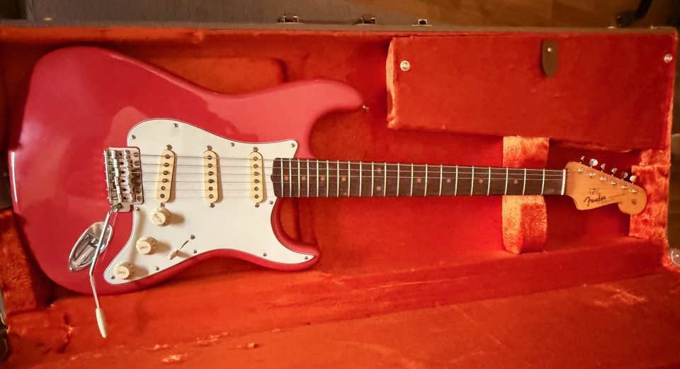 Fender American Vintage II 1961 Stratocaster – Fiesta Red de segunda mano · Foto 6 de 8 · Madrid · 1950 €