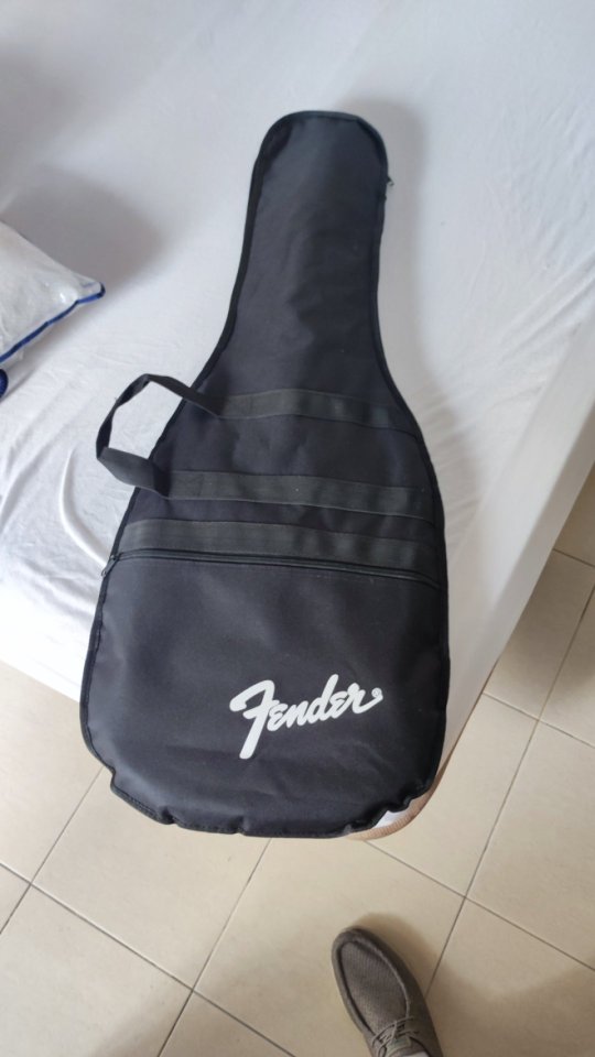 Fender Jaguar '60 de segunda mano · Foto 9 de 9 · León · 1150 €