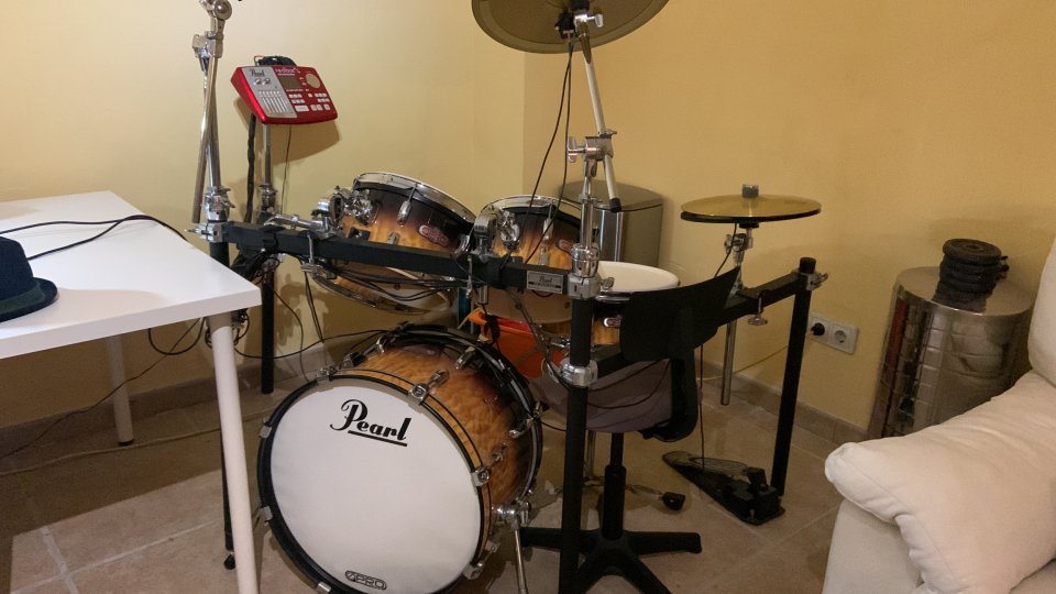 Batería Pearl pro-live de segunda mano · Foto 1 de 4 · Alicante · 950 €
