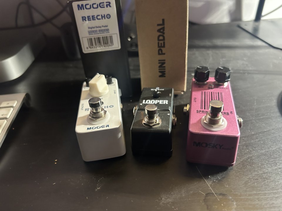 Delay, Reverb y Looper minis Nuevos