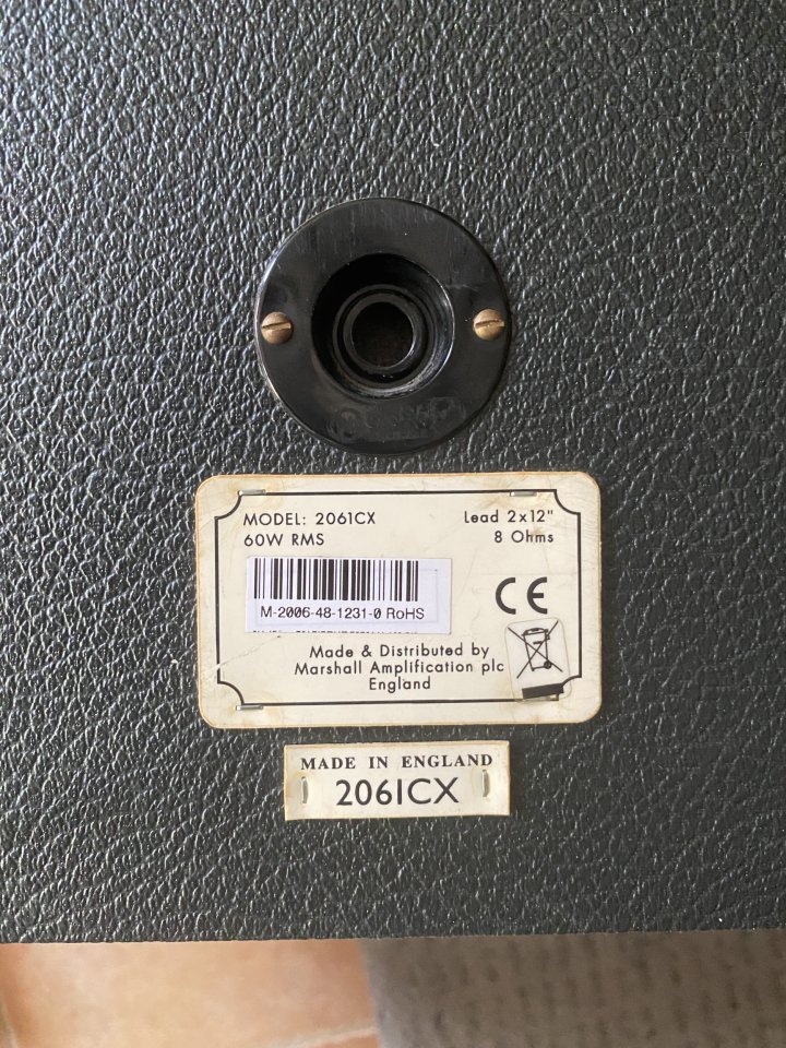Pantalla Marshall 2061CX 2x12" 60 Watios MADE IN ENGLAND de segunda mano · Foto 5 de 7 · Murcia · 400 €