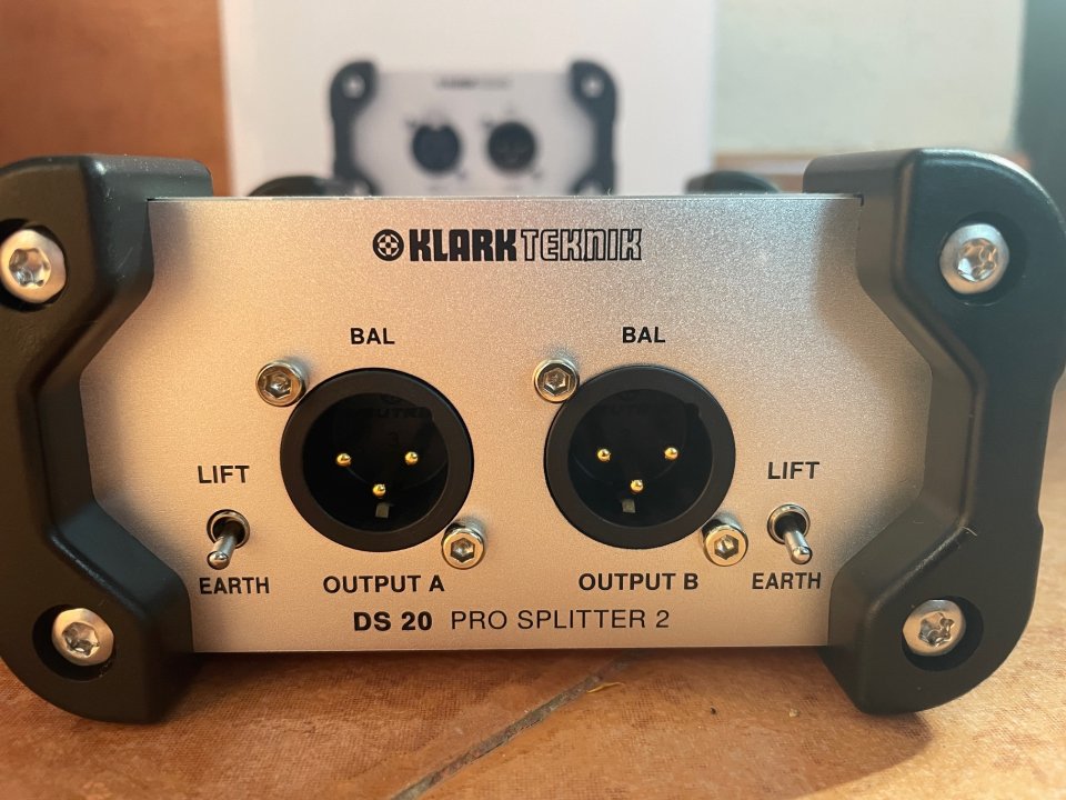 Klark Teknik Pro Splitter 2 DS 20 Caja Inyección de segunda mano · Foto 3 de 3 · Burgos · 35 €