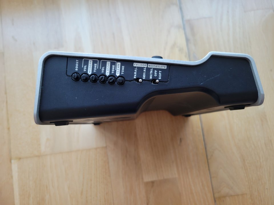 Bluguitar Amp1 Silver Edition de segunda mano · Foto 9 de 9 · Lugo · 350 €