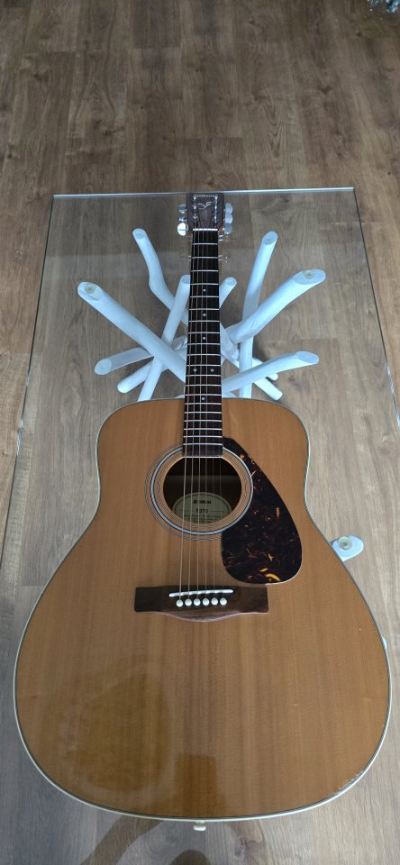 Guitarra Acústica Yamaha