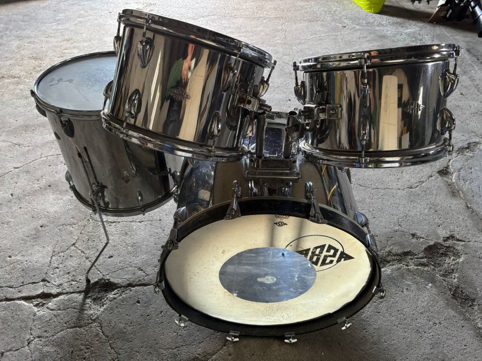 Batería vintage Asba 196 de segunda mano · Foto 1 de 8 · Sevilla · 950 €