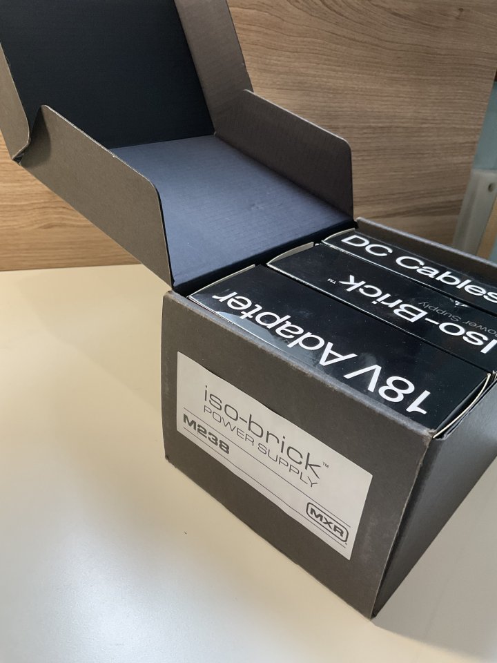 MXR Iso-Brick M238 Fuente de Alimentación