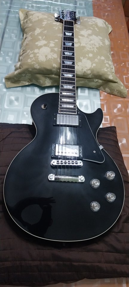 Gibson les paul modern graphite