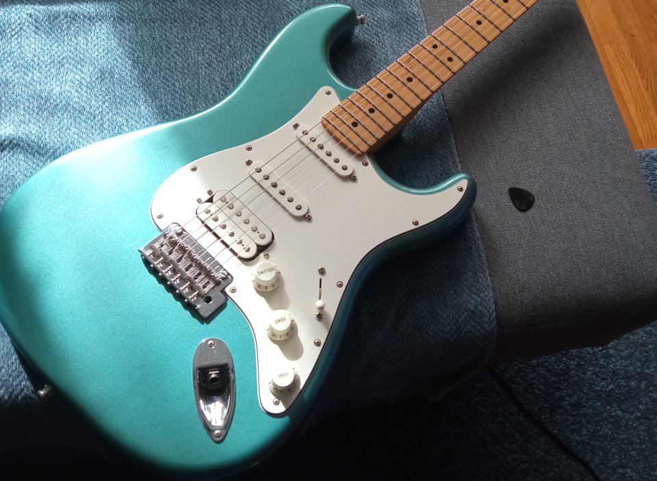 Cuerpo Fender Strat Player Series completo de segunda mano · Foto 2 de 8 · Pontevedra · 280 €